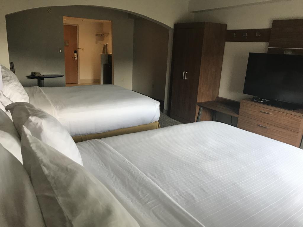 Holiday Inn Express Hotel & Suites Louisville East By Ihg Ngoại thất bức ảnh