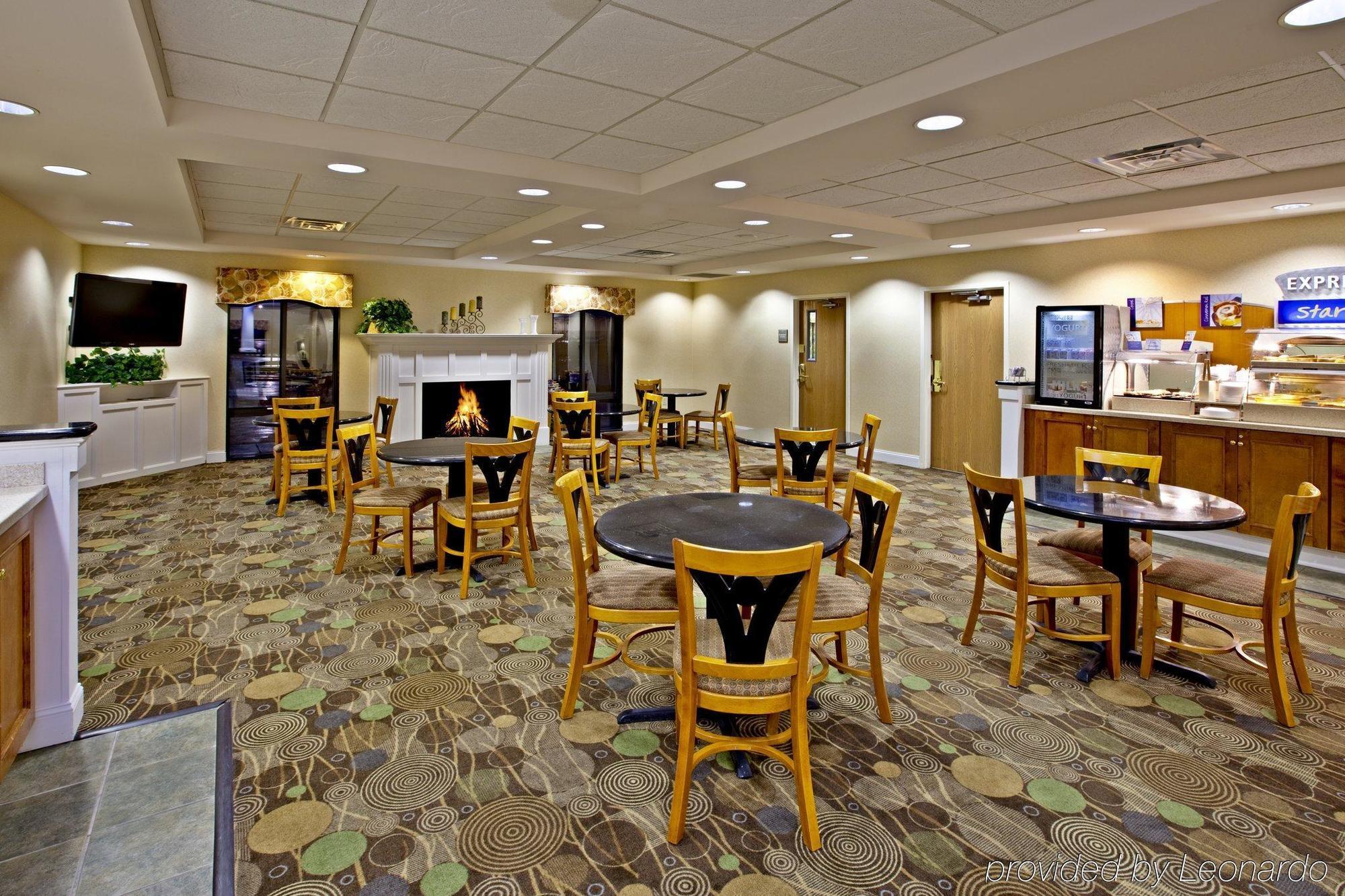 Holiday Inn Express Hotel & Suites Louisville East By Ihg Ngoại thất bức ảnh